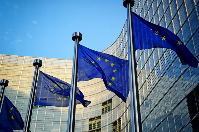Evropská komise zahájila veřejnou konzultaci k aktu o digitálních službách